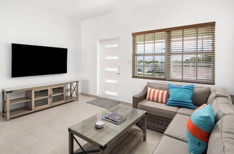 Smart TV. The Ridge: 2 BDR Villa
