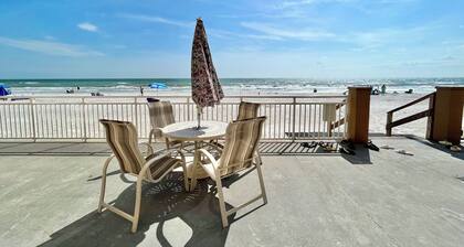 Best Value on the Beach! Beach Chairs and Canopy Included