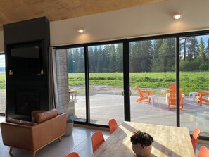 Interior - Modern rustic getaway located on the Stillwater River (Whitefish)