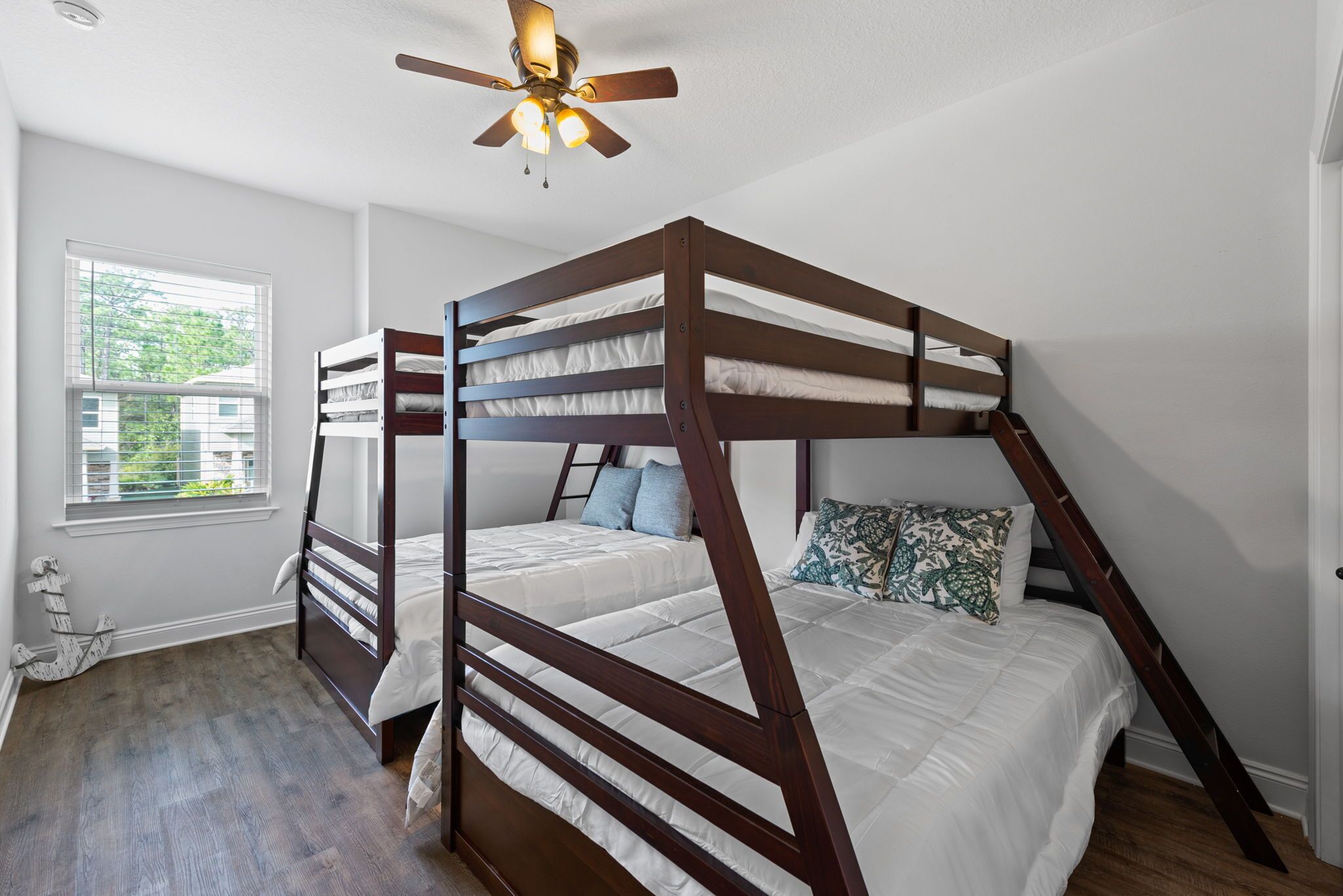 3 chambres, accès au Wi-Fi (inclus), literie fournie