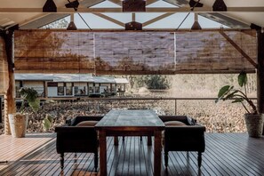 Outdoor dining - The Boathouses @ Leaves & Fishes, The Boathouses at Leaves and Fishes (Lovedale)
