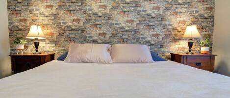 3 makuuhuonetta, silitysrauta/-lauta, Wi-Fi, vuodevaatteet