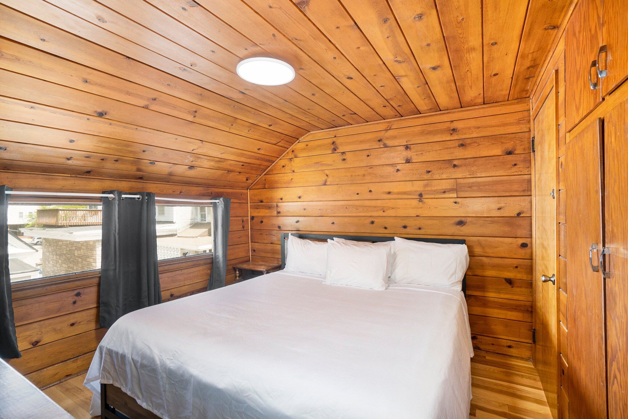 ☀️🌊 The Grand Inn: Apartment Hotel in Downtown Grand Haven Unit 3 ➠ 108