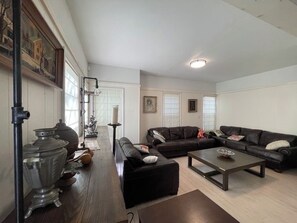 Books - One of a kind spacious house located on the East Branch of Delaware riverfront (Downsville)