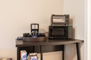 Interior - Elevator Access ~ Walk-in Shower ~ Near Golf  ~ FREE TICKETS INCLUDED! (RL8-11B) (Branson)