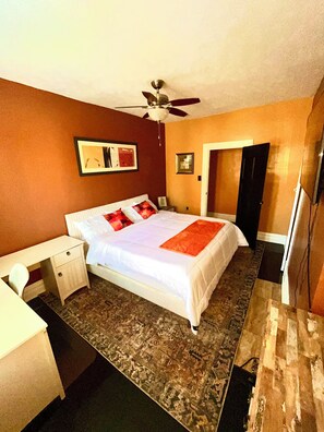 2 bedrooms, desk, iron/ironing board, free WiFi