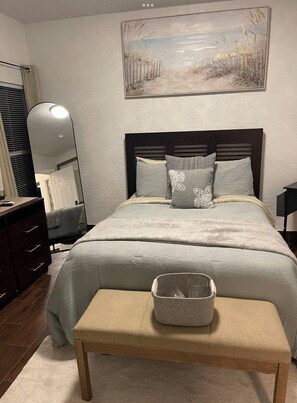 Room - Looking to unwind? Harmony Hideaway is the peaceful break you need!!!  (Daytona Beach)