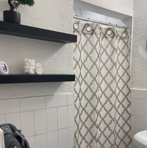 Bathroom - Looking to unwind? Harmony Hideaway is the peaceful break you need!!!  (Daytona Beach)