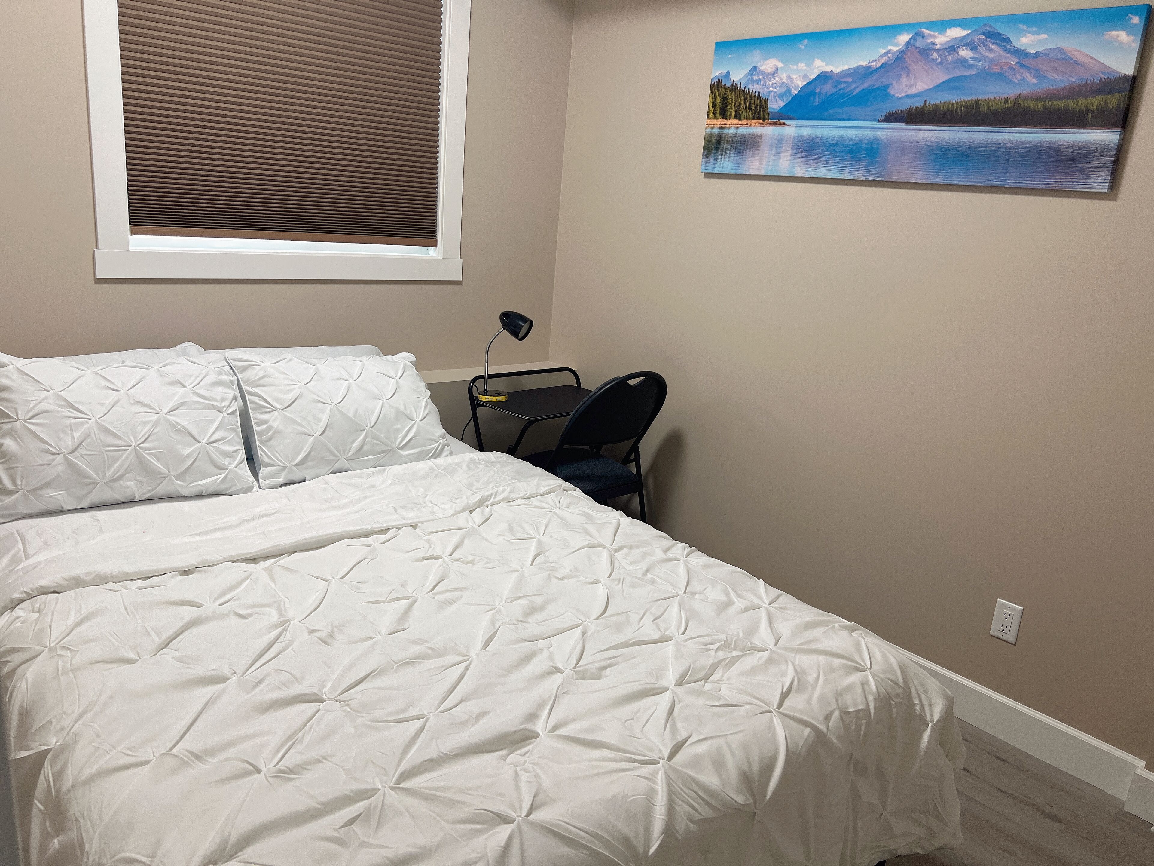 1 chambre, fer et planche à repasser, Wi-Fi gratuit, draps fournis