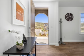 Interior - Coral Casita, Ping Pong Table, Nintendo Switch, Atari gaming, and more (Washington)