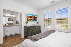 3 bedrooms, iron/ironing board, travel cot, free WiFi - Coral Casita, Ping Pong Table, Nintendo Switch, Atari gaming, and more (Washington)