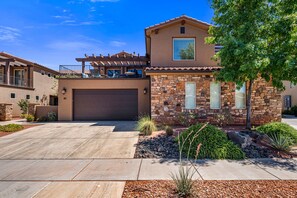 Exterior - PV 80 | Community Pool, Ping Pong Table, Firepit & More! (Santa Clara)