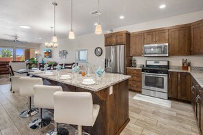 Fridge, microwave, oven, stovetop - PV 80 | Community Pool, Ping Pong Table, Firepit & More! (Santa Clara)