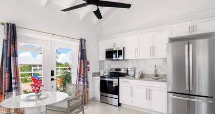 CorkTree Villa: 1 BDR