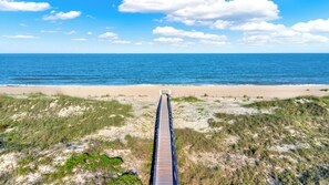 Beach nearby - Walk to Beach | Arcade | HomeTheater | Pool Access (Tybee Island)