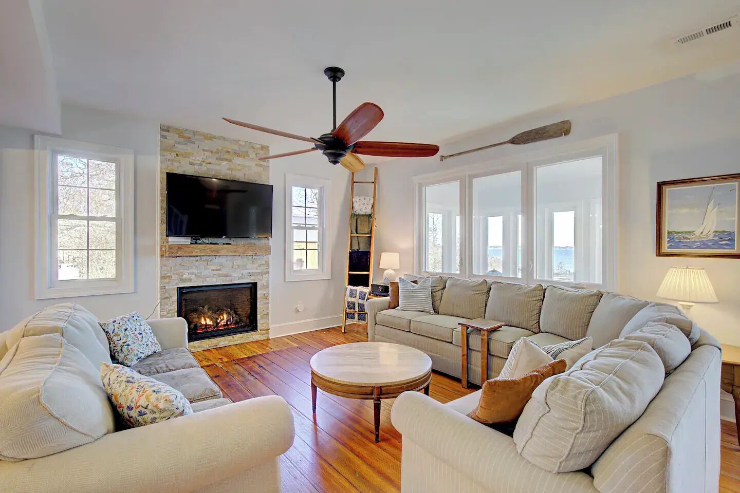 TV, fireplace, stereo