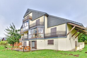 Exterior - Les Jonquilles - Apartment for 8 people with garden and 3 bedrooms (Besse-et-Saint-Anastaise)