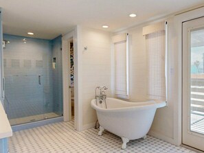 Douche, serviettes fournies