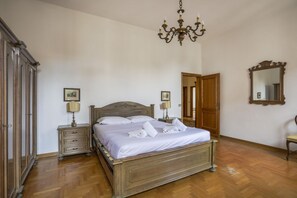 3 Schlafzimmer, Bügeleisen/Bügelbrett, WLAN, Bettwäsche