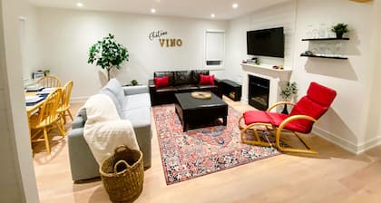 Chateau Vino - newly renovated home in the heart of NOTL wine country!