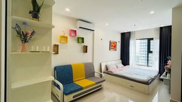 Deluxe Apartment, City View