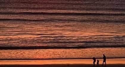 Central Portrush Apt by the Beach