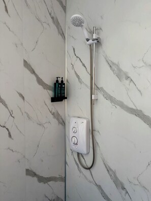 Hair dryer, towels - Serene Harbour Penthouse Apartment (Portrush)