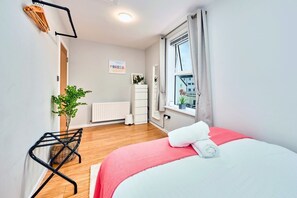 1 bedroom, desk, iron/ironing board, free WiFi
