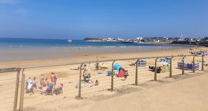 Golf Terrace 1~ Charming Prime Coastal Location