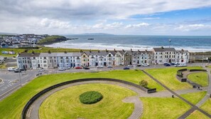 Exterior - Bright Apt Steps From the Beach (Portrush)