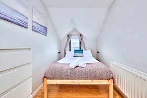 1 chambre, fer et planche à repasser, lit parapluie, Wi-Fi gratuit