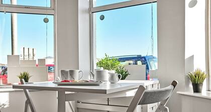 Dunluce Park 1~ Cosy Beautiful Nest at West Strand