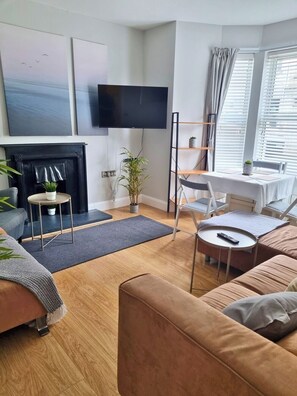 Smart TV, books
