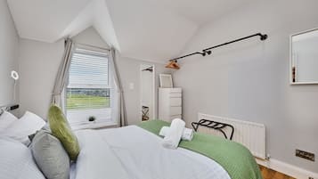 1 bedroom, desk, iron/ironing board, travel cot