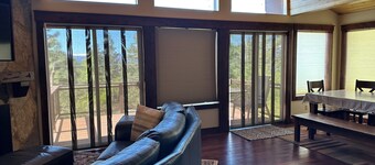 Lake View Stylish Timber House - South Lake Tahoe. Nevada