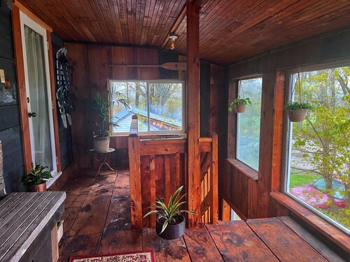 Peaceful Mountain View Retreat 