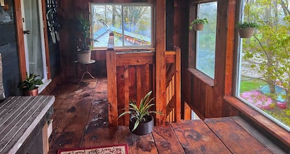 Peaceful Mountain View Retreat