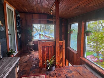Peaceful Mountain View Retreat