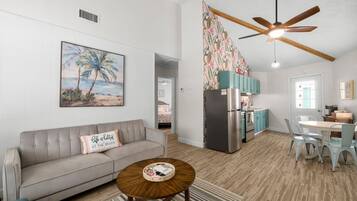 Smart TV, video games