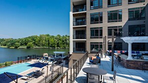 Terrace/patio - Kings Point Lux Suites (Great Neck)