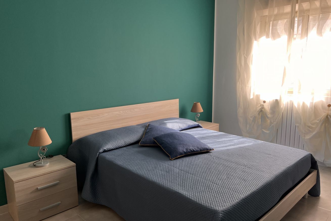 3 chambres, fer et planche à repasser, Wi-Fi, draps fournis