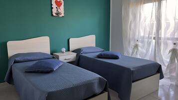 3 Schlafzimmer, BĂŒgeleisen/BĂŒgelbrett, WLAN, BettwĂ€sche