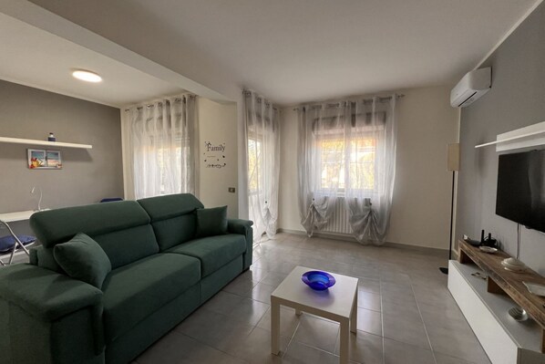 Living area - Amarea holiday home in Fuscaldo (Marina di Fuscaldo)