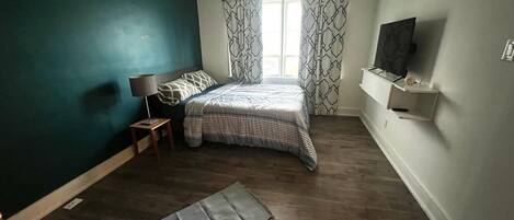 3 chambres, fer et planche à repasser, Wi-Fi, draps fournis