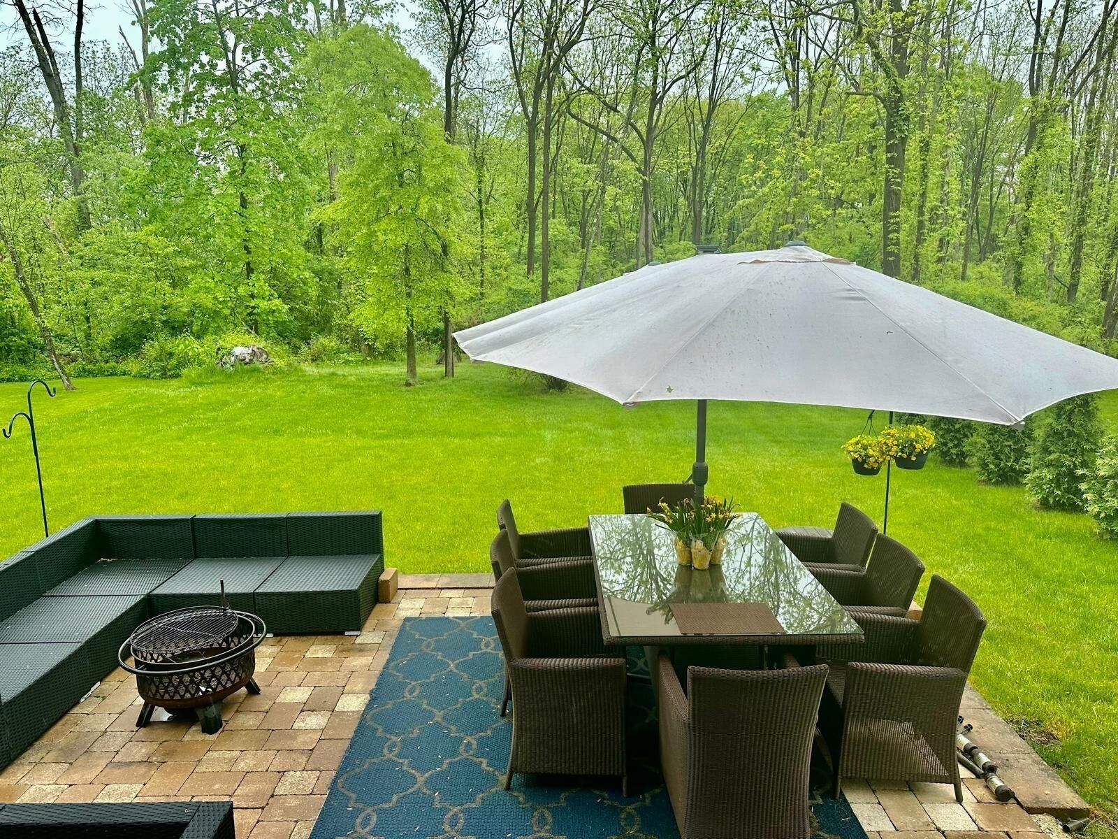 SINGLE HOME IN BUCKS - CLOSE TO DOYLESTOWN, HIGHWAYS, 1HR TO PHL 1.5HRS TO NYC
