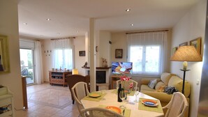 Unclassified image, 5 of 29, button - Lovely vacation home with lush garden and spacious terrace, 1500 meters from Santa Margarita Beach in Roses (Roses)