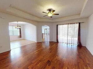 Interior - Clean, homey, spacious home in a gated community with beautiful amenities. (Land O' Lakes)