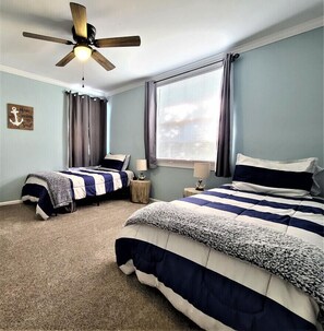 4 soveværelser, skrivebord, strygejern/strygebræt, weekendseng