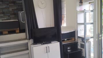 2 chambres, bureau, draps fournis