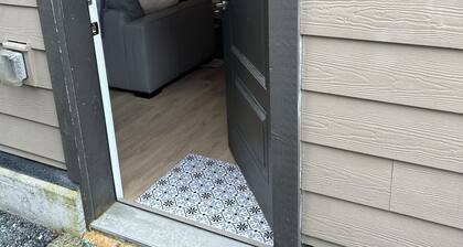 Bright clean one bedroom apartment Victoria bc